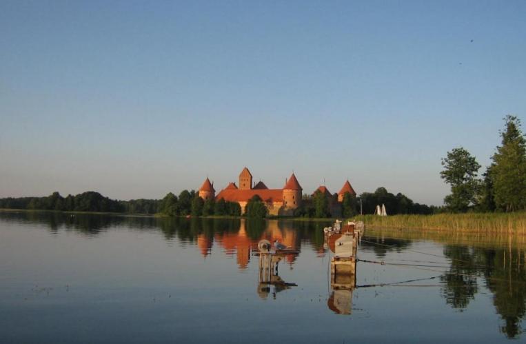 Ezerkiemis Hotell Trakai Exteriör bild